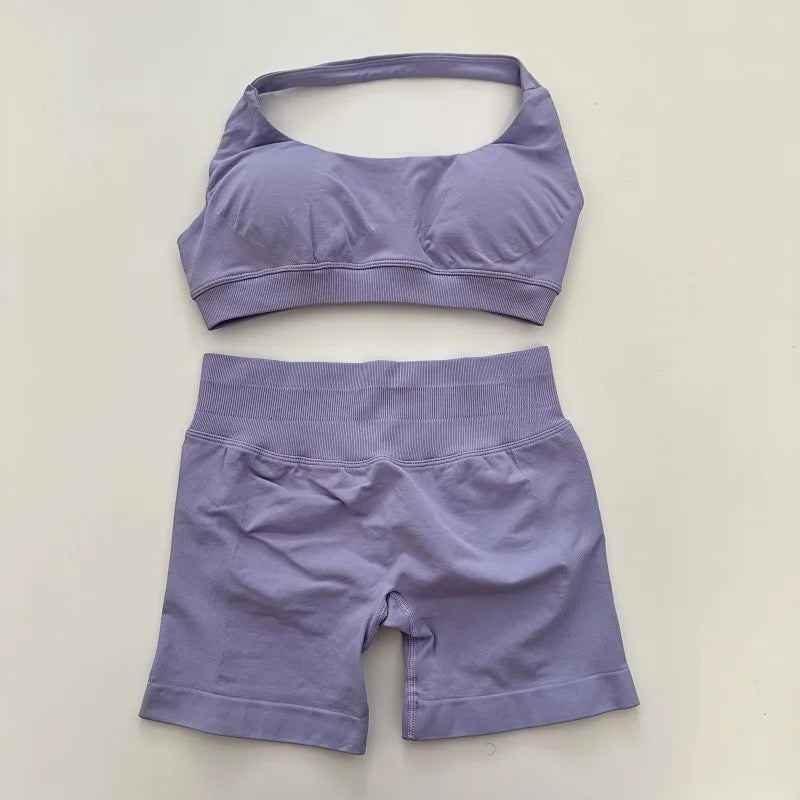 - Ensemble sport deux pièces brassière et short -