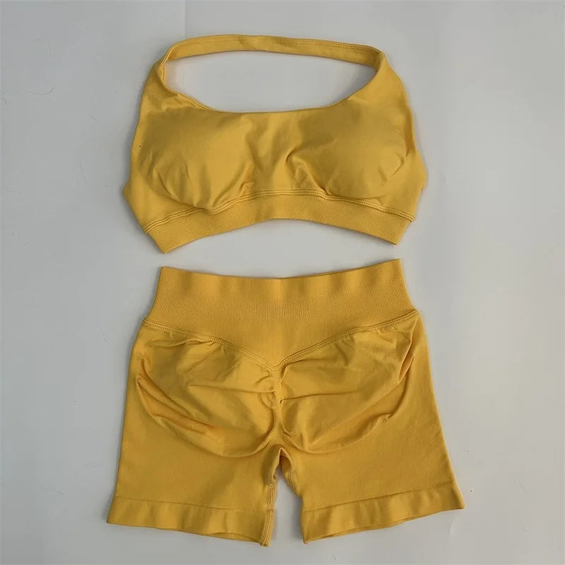 - Ensemble sport deux pièces brassière et short -