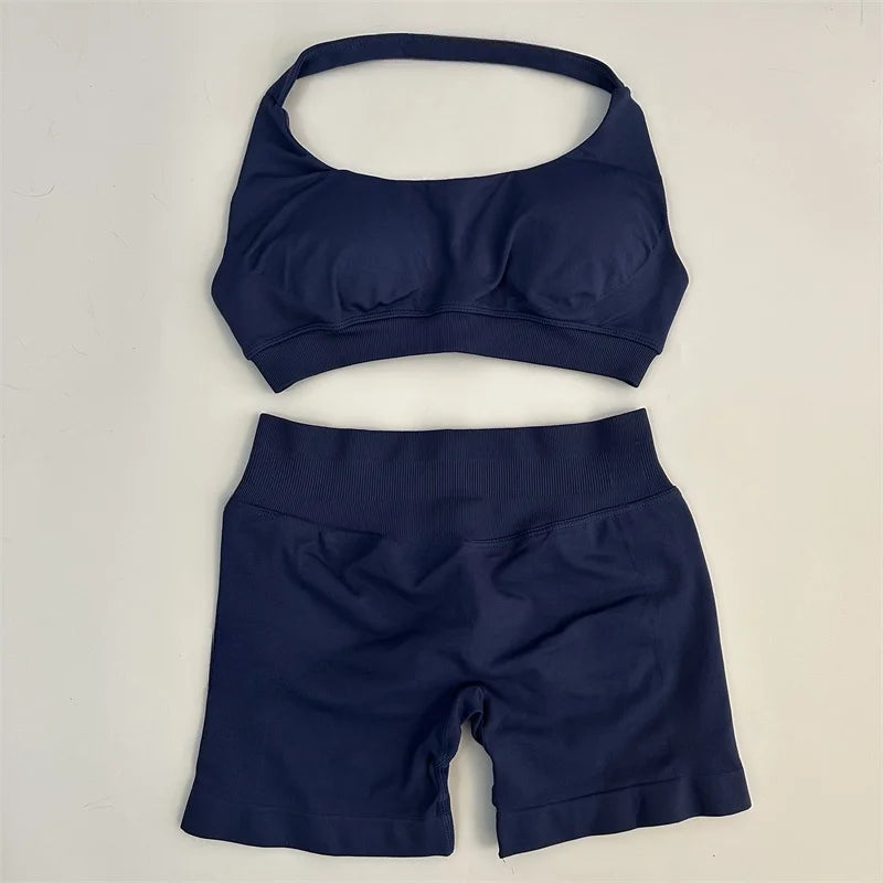 - Ensemble sport deux pièces brassière et short -