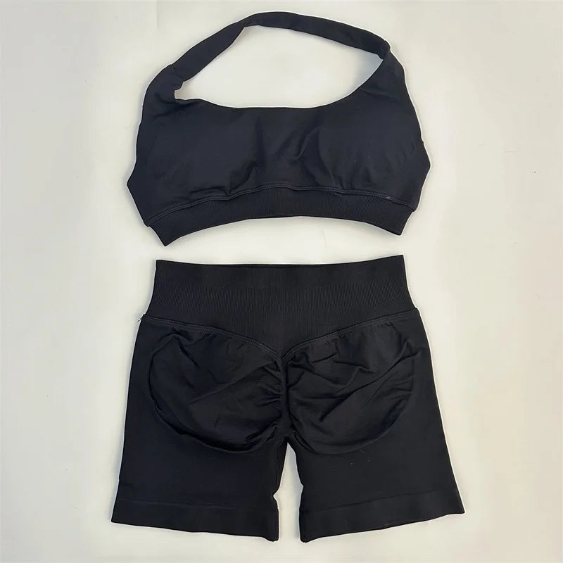 - Ensemble sport deux pièces brassière et short -